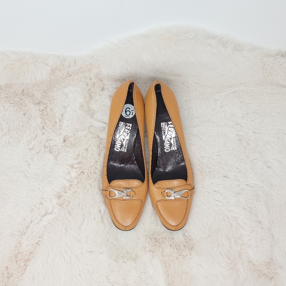 Salvatore Ferragamo Leather Heels 6.5 - Picture 6 of 7